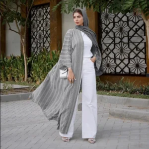 Kimono Abaya gris à rayures élégant et moderne
