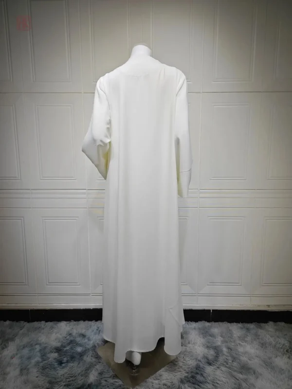 Abaya féminine blanche, confort et style