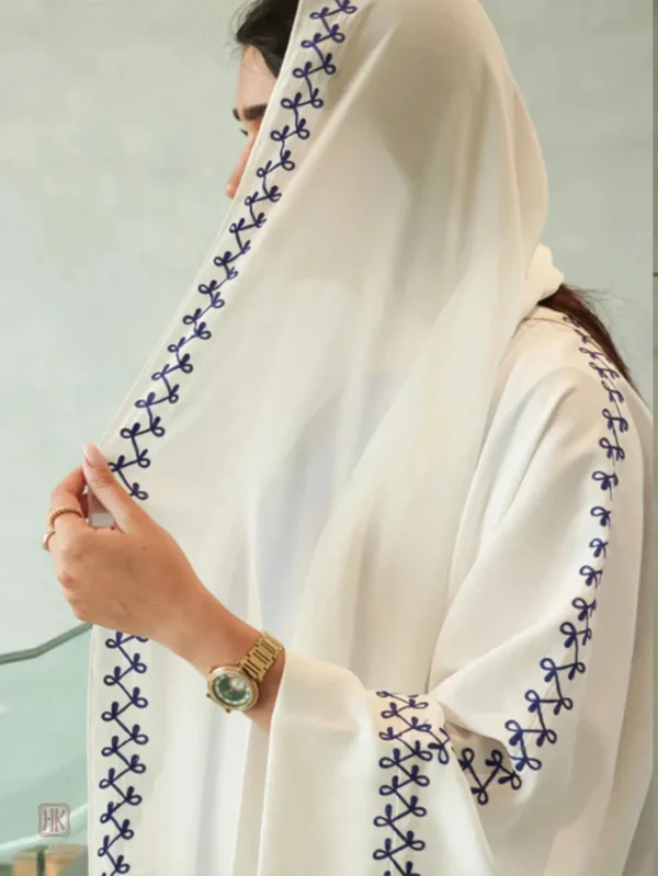 Abaya Kimono beige avec broderies délicates