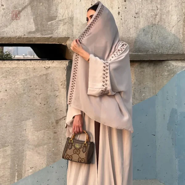 Abaya brodée, style kimono, couleur beige naturel