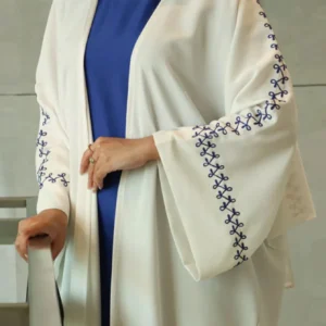 Abaya Brodée en blanc avec un design chic