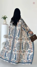 Vêtements traditionnels revisités : Kimono Abaya