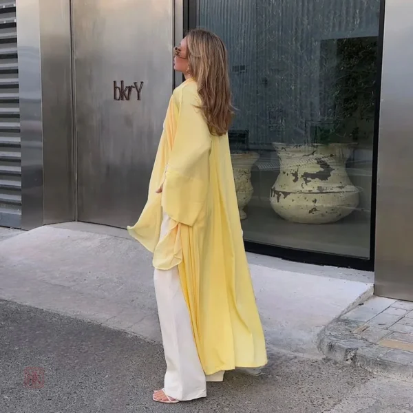 Abaya kimono jaune, style chic et moderne pour toutes occasions