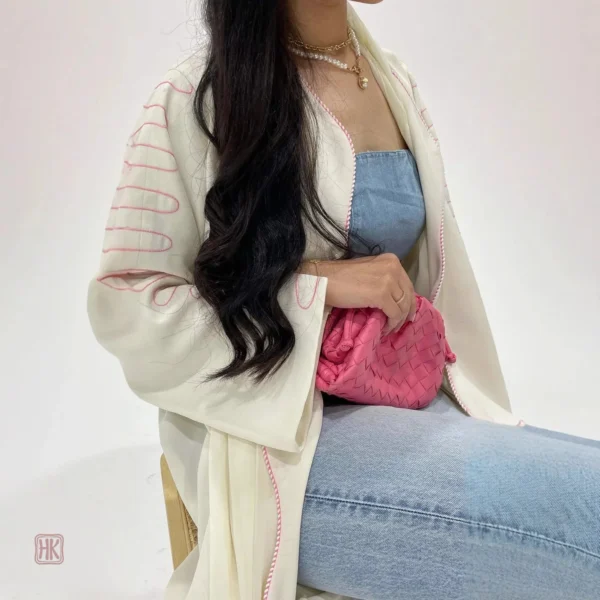 Kimono abaya avec détails de broderie délicate