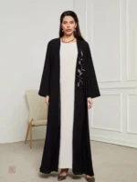 Kimono noir raffiné pour occasions spéciales
