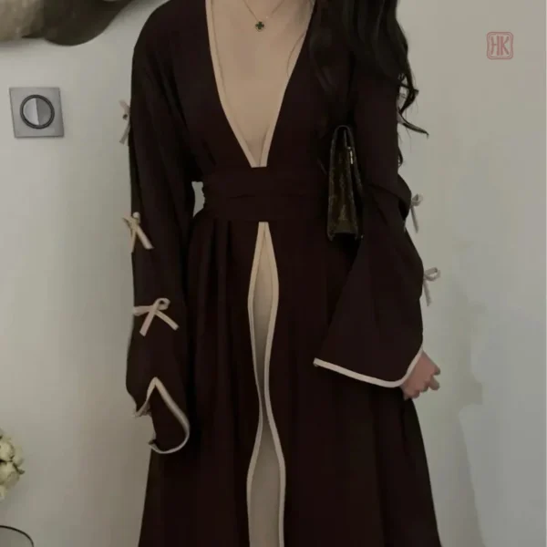 Abaya marron à nœuds pour un style moderne
