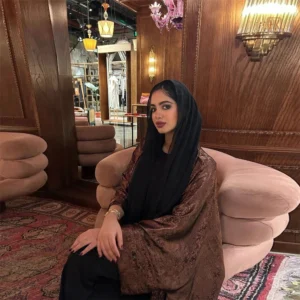 Vêtement traditionnel abaya en teinte marron