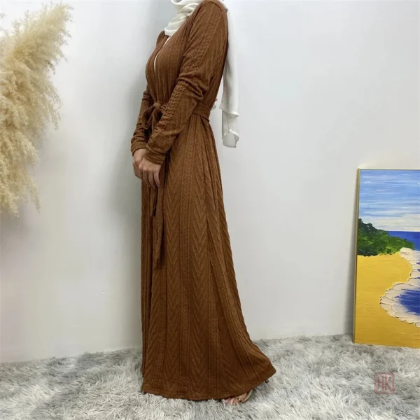 Kimono marron chic, parfait pour toutes occasions