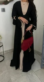 Abaya noire avec nœuds, confort et élégance réunis