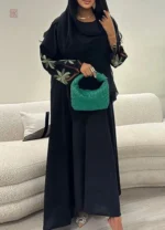 Kimono noir brodé élégant pour abaya moderne