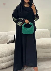Kimono noir brodé élégant pour abaya moderne