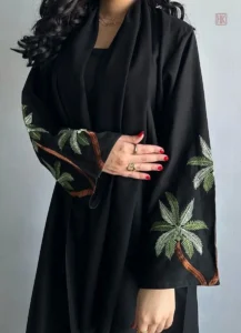 Abaya kimono noir avec broderies délicates raffinées