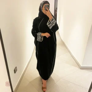 Kimono noir pour occasions spéciales