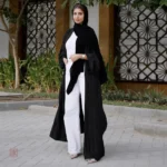 Kimono noir rayé élégant en abaya