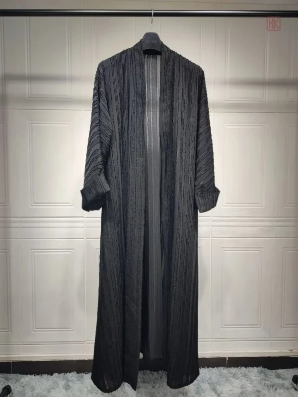 Abaya kimono noir avec rayures distinctives