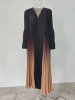 Style chic avec kimono abaya plissé en deux tons