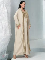 Abaya élégante avec robe intégrée