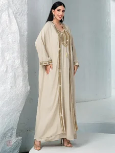 Abaya élégante avec robe intégrée