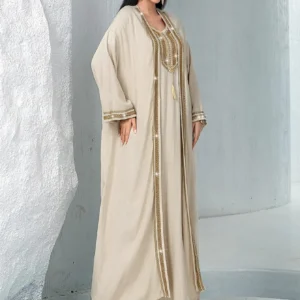 Abaya élégante avec robe intégrée