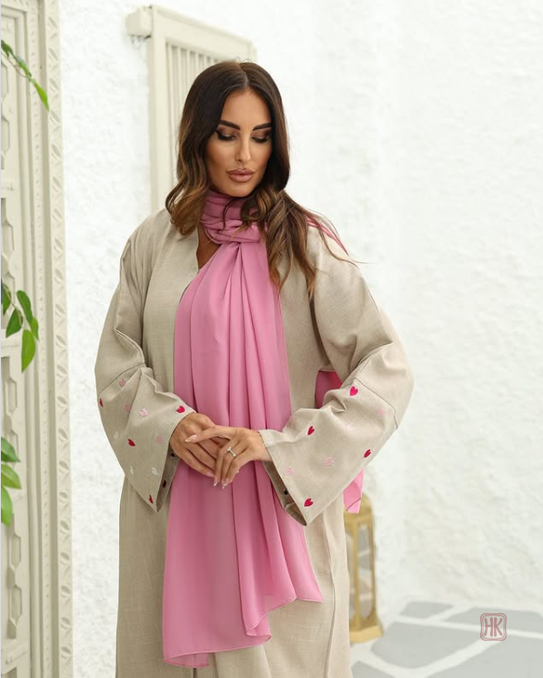 kimono-abaya-respirant-a-coeurs-roses-1 Kimono respirant à cœurs roses
