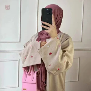 Abaya légère avec motifs de cœurs