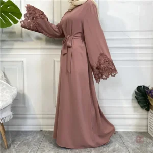 Abaya kimono raffiné en teinte douce