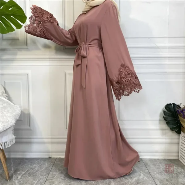 Abaya kimono raffiné en teinte douce