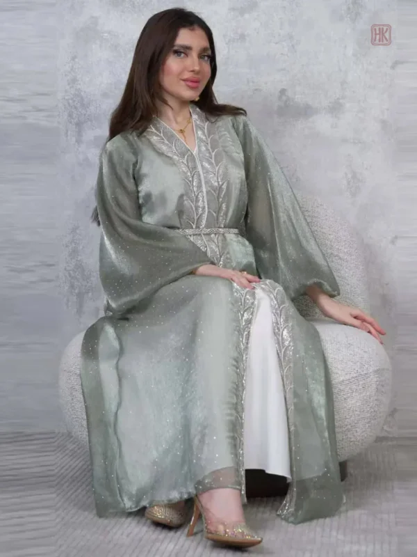 Vêtement long vert pour femme