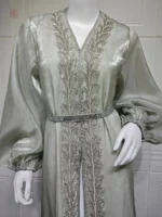 Abaya moderne en teinte verte