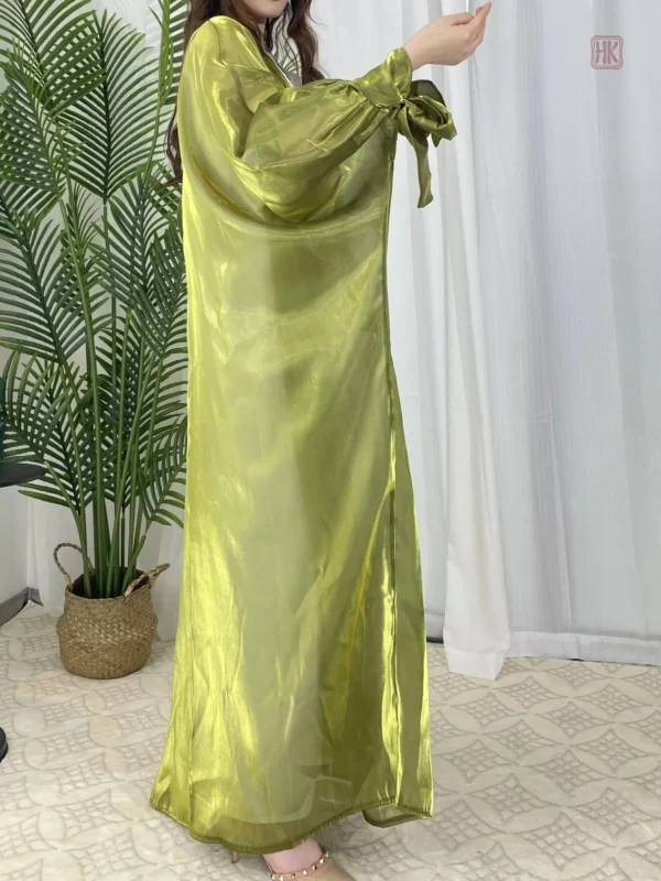 Abaya kimono vert léger et aérien