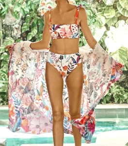 Vêtement léger à motifs floraux pour l'été