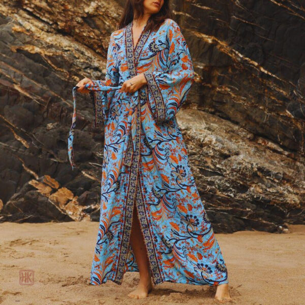 Kimono bleu avec manches larges