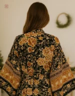 Kimono Bohème Court Élégant en tissu léger et fluide