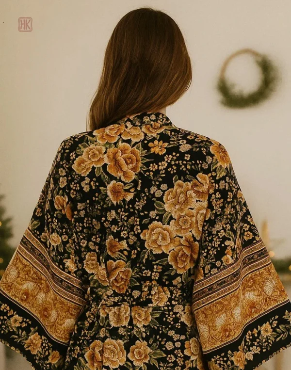Kimono Bohème Court Élégant en tissu léger et fluide