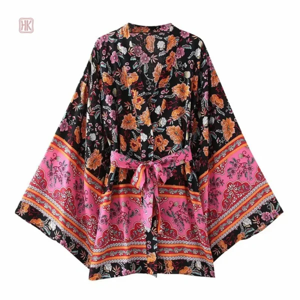 Vêtement léger et tendance en noir et rose