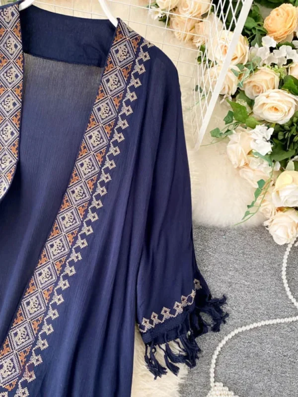 Kimono brodé court pour une touche bohème