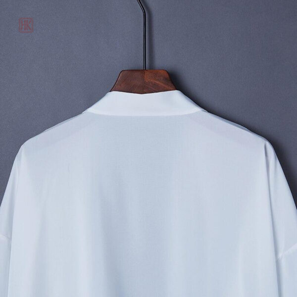 Kimono élégant blanc pour look décontracté