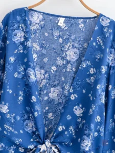 Kimono fleuri léger pour les journées d'été