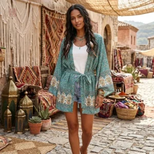 Kimono court fleuri bleu pour femme