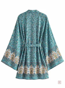 Kimono élégant idéal pour la saison estivale