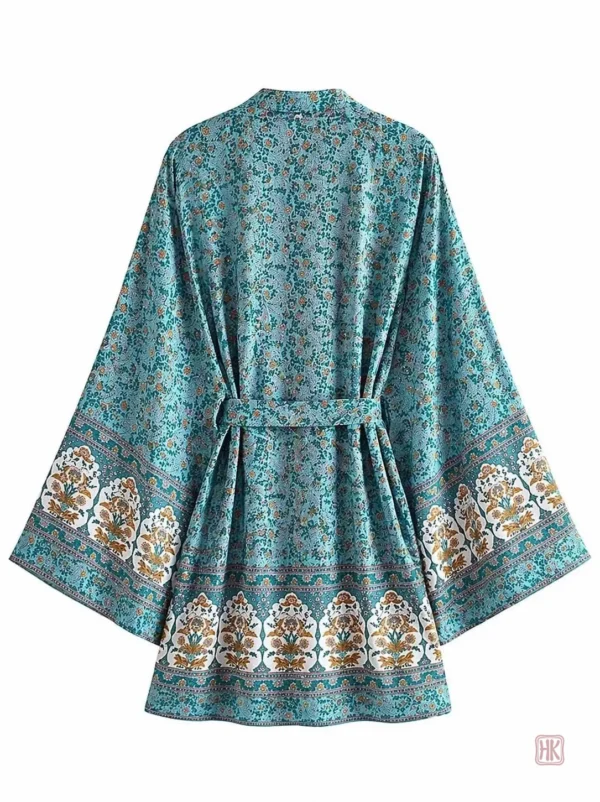 Kimono élégant idéal pour la saison estivale