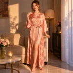 Kimono de nuit fleuri en jacquard pour femme