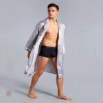 Kimono chic pour homme, idéal pour le repos