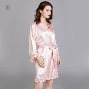 Kimono Nuit Rose pour femme en tissu léger et élégant