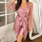 Peignoir Kimono en dentelle rose délicate