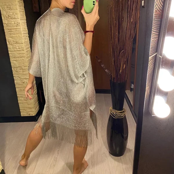 Kimono argenté à manches larges pour l'été
