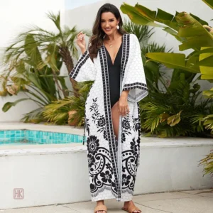 Robe kimono estivale avec motif floral