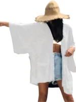 Kimono décontracté en blanc pour un look estival chic