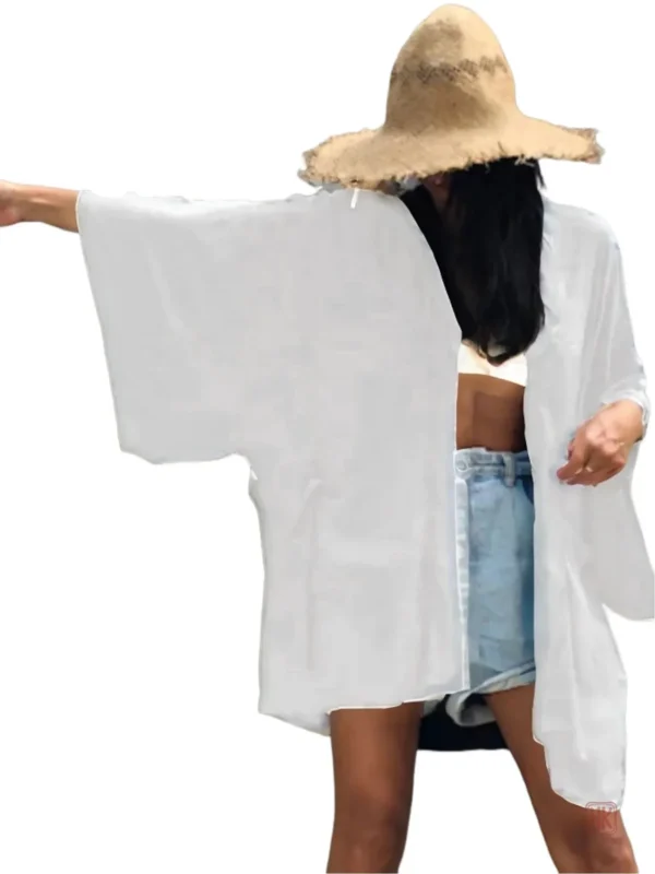 Kimono décontracté en blanc pour un look estival chic