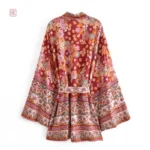 Vêtement de plage bohème avec motifs tendance